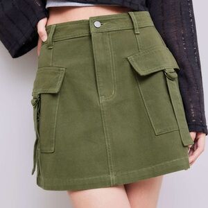 Cider Cargo Mini Skirt with Pockets and Contrast Stitching - 1XL